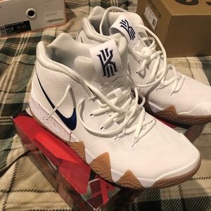 Nike Kyrie Irving 4s - Size 11.5